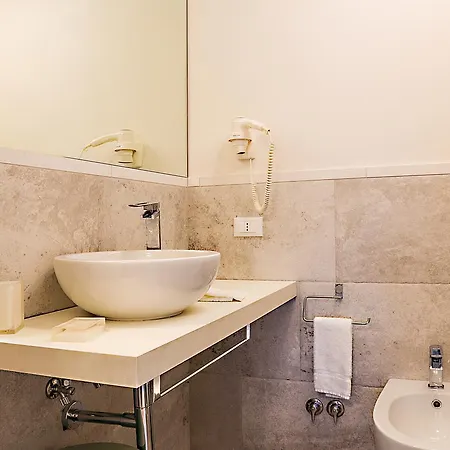 Dei Raselli לינה וארוחת בוקר 4*